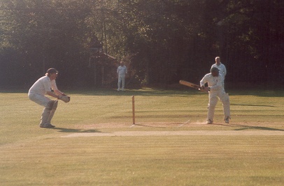 Geoff Hales keeping and Tony Malik batting